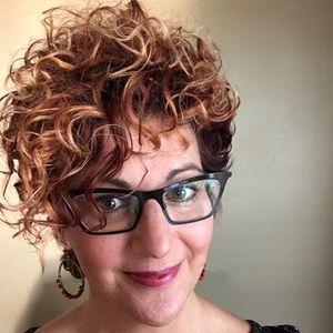 Meet your Posher, Annie